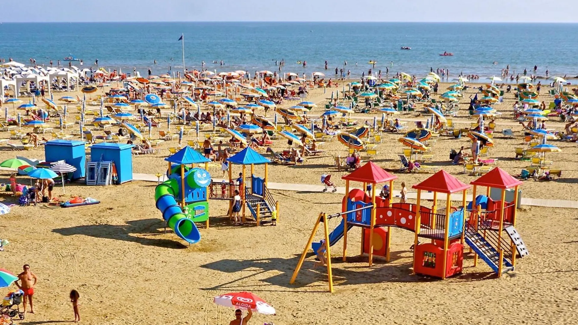 Our Dream Terrace Is Waiting For You - Beahost Bibione Apartman